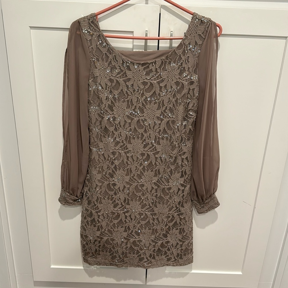 Scarlett Nite party dress - size 6 - long sleeves with cut alongside